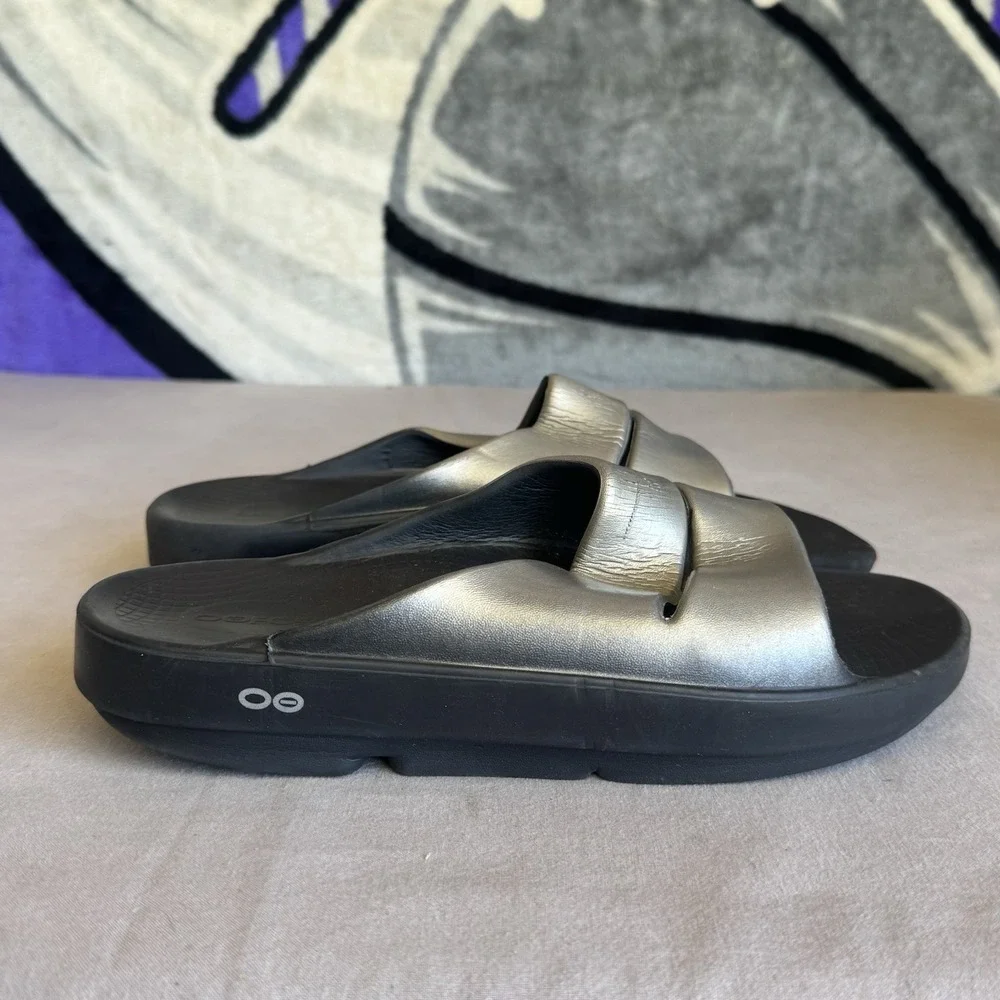 Size‎ W11/M9 - Oofos OOahh Luxe Men's Slide Sandals Metallic Recovery Shoes (4)